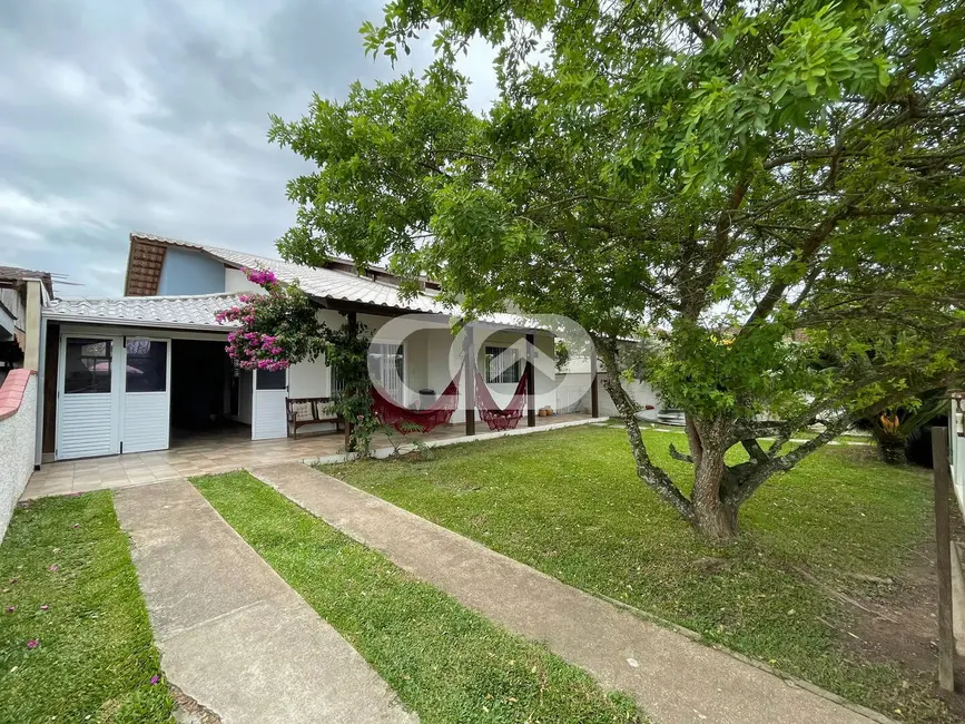 Foto 4 de Casa com 3 quartos à venda, 403m2 em Balneario Barra Do Sul - SC