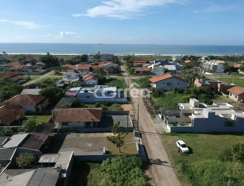Foto 2 de Casa à venda, 325m2 em Balneario Barra Do Sul - SC