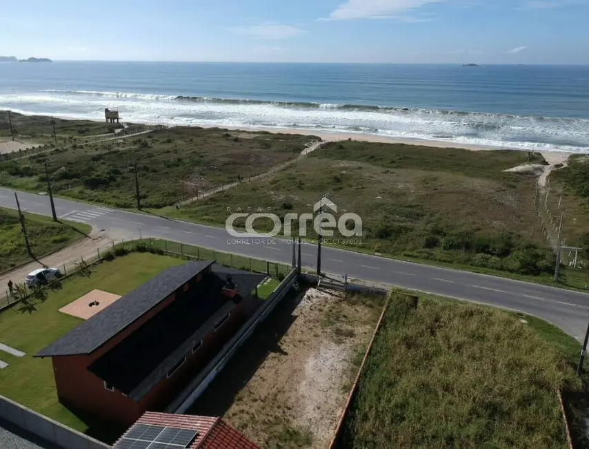 Foto 2 de Terreno / Lote à venda, 308m2 em Balneario Barra Do Sul - SC