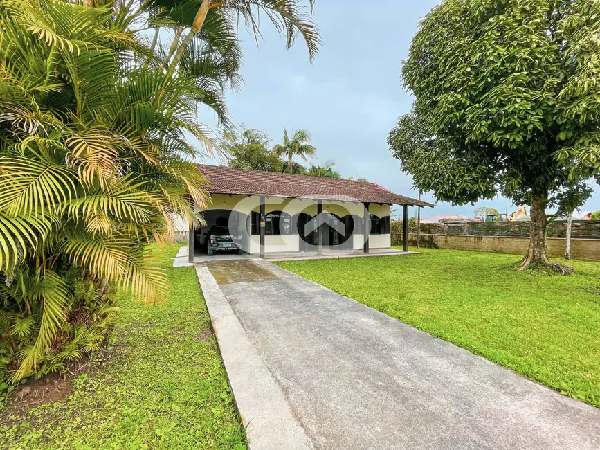 Foto 5 de Casa com 3 quartos à venda, 660m2 em Balneario Barra Do Sul - SC