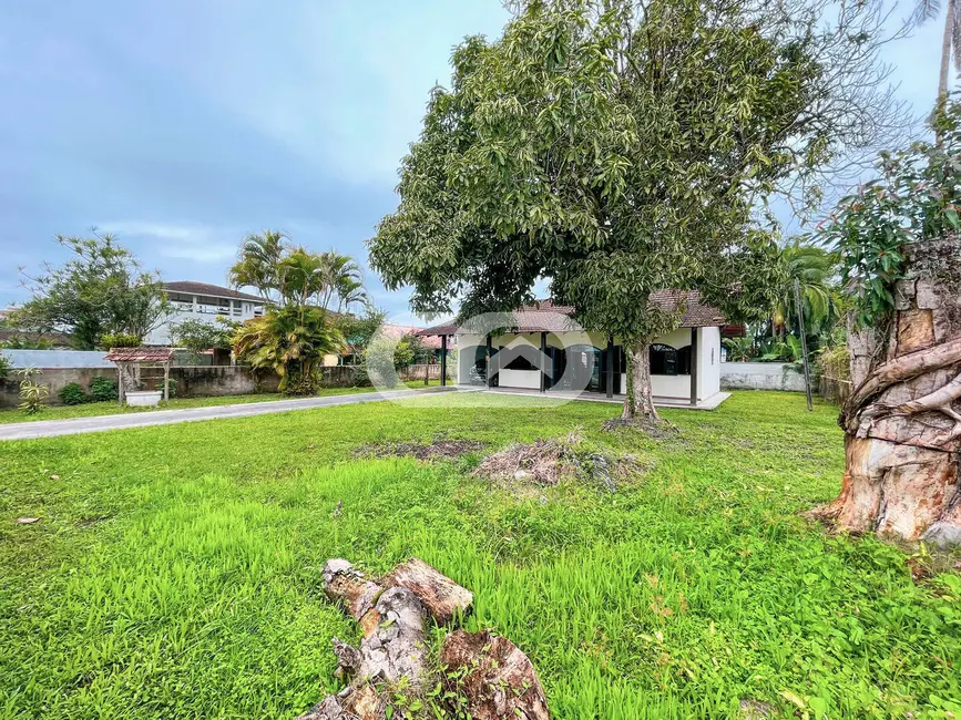 Foto 6 de Casa com 3 quartos à venda, 660m2 em Balneario Barra Do Sul - SC