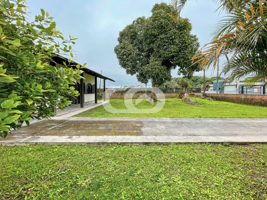 Foto 8 de Casa com 3 quartos à venda, 660m2 em Balneario Barra Do Sul - SC