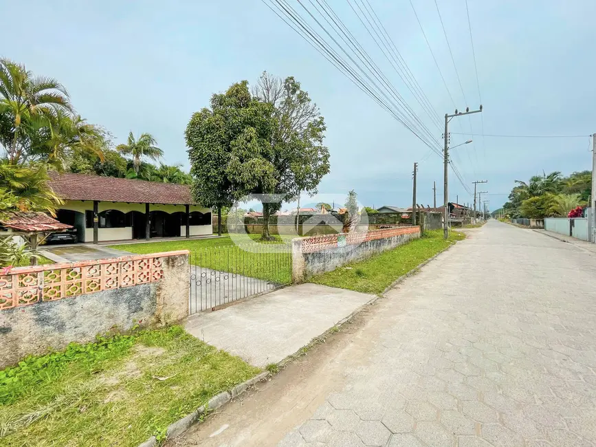 Foto 3 de Casa com 3 quartos à venda, 660m2 em Balneario Barra Do Sul - SC