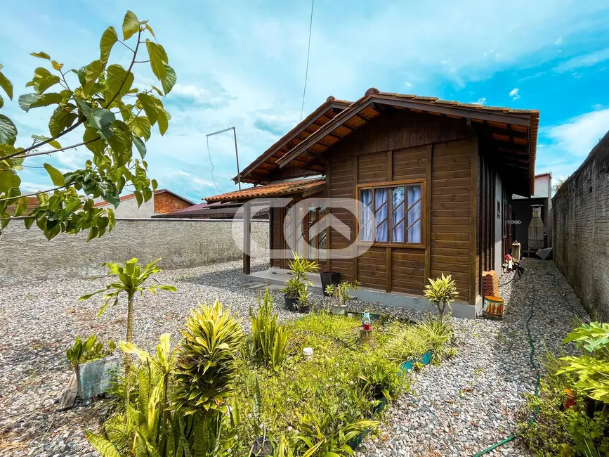 Foto 2 de Casa com 3 quartos à venda, 308m2 em Centro, Balneario Barra Do Sul - SC