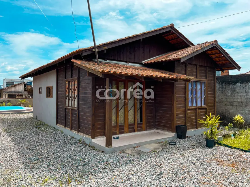 Foto 3 de Casa com 3 quartos à venda, 308m2 em Centro, Balneario Barra Do Sul - SC