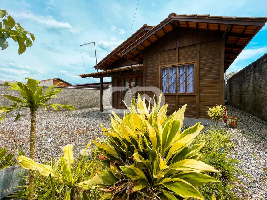 Foto 1 de Casa com 3 quartos à venda, 308m2 em Centro, Balneario Barra Do Sul - SC