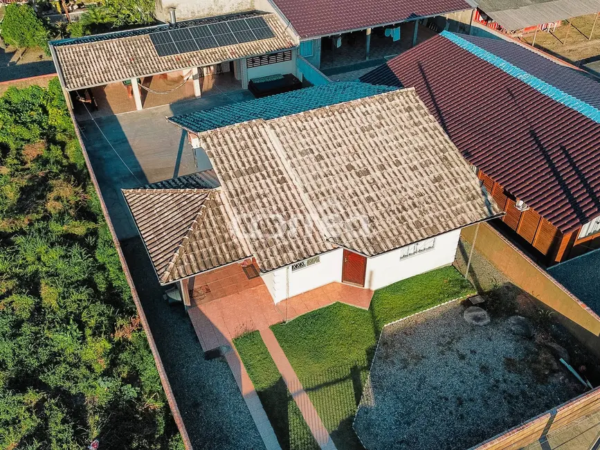 Foto 6 de Casa com 3 quartos à venda, 390m2 em Centro, Balneario Barra Do Sul - SC