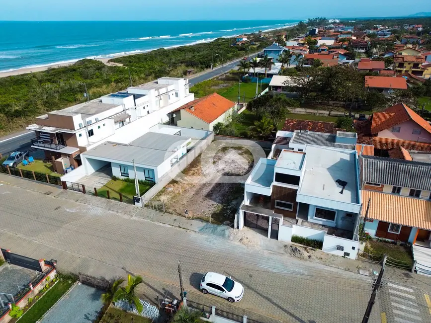 Foto 3 de Terreno / Lote à venda, 325m2 em Balneario Barra Do Sul - SC