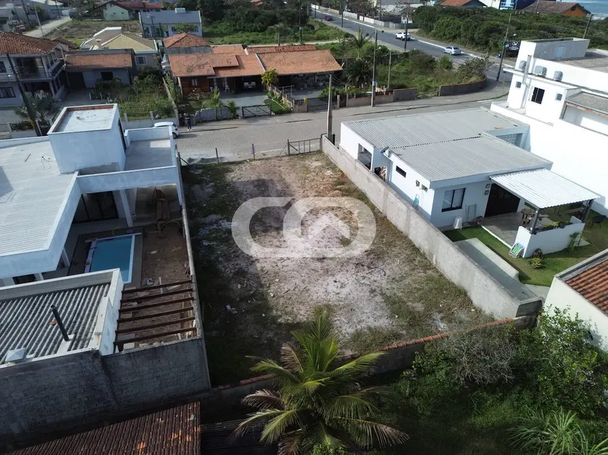 Foto 6 de Terreno / Lote à venda, 325m2 em Balneario Barra Do Sul - SC