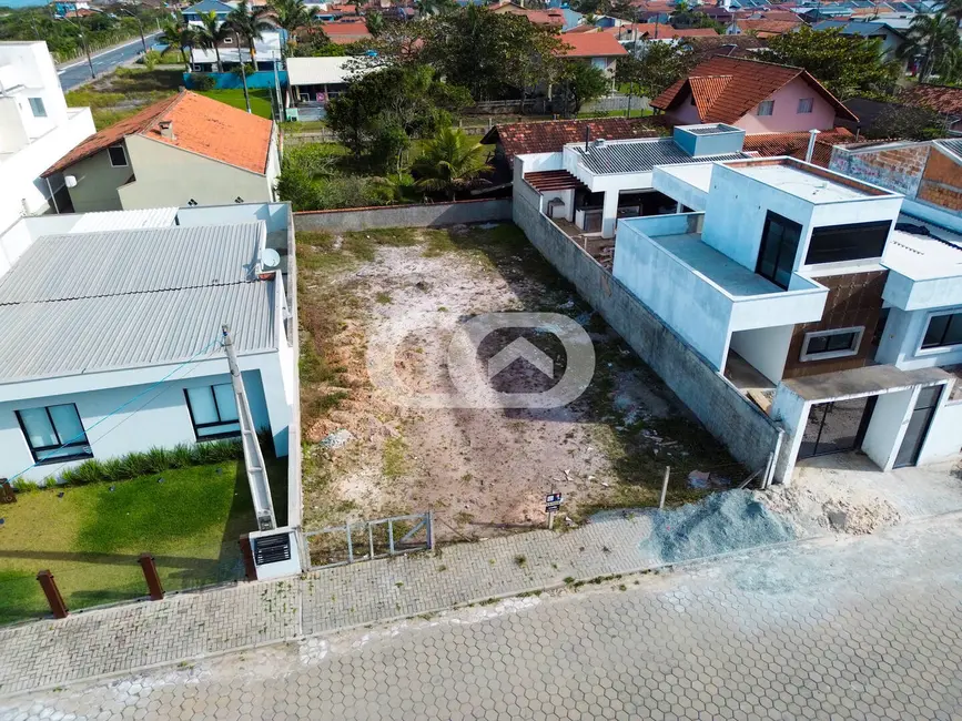 Foto 5 de Terreno / Lote à venda, 325m2 em Balneario Barra Do Sul - SC