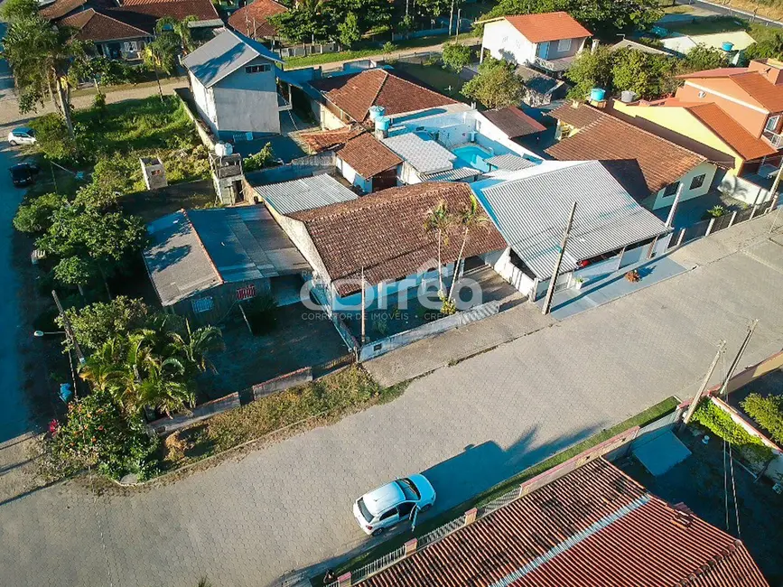 Foto 8 de Casa com 3 quartos à venda, 325m2 em Balneario Barra Do Sul - SC