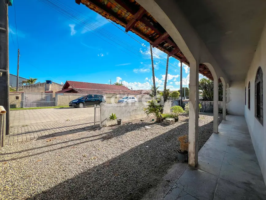 Foto 5 de Casa com 3 quartos à venda, 325m2 em Balneario Barra Do Sul - SC