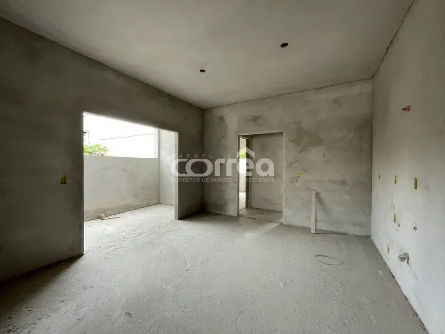 Foto 5 de Casa com 3 quartos à venda, 198m2 em Balneario Barra Do Sul - SC