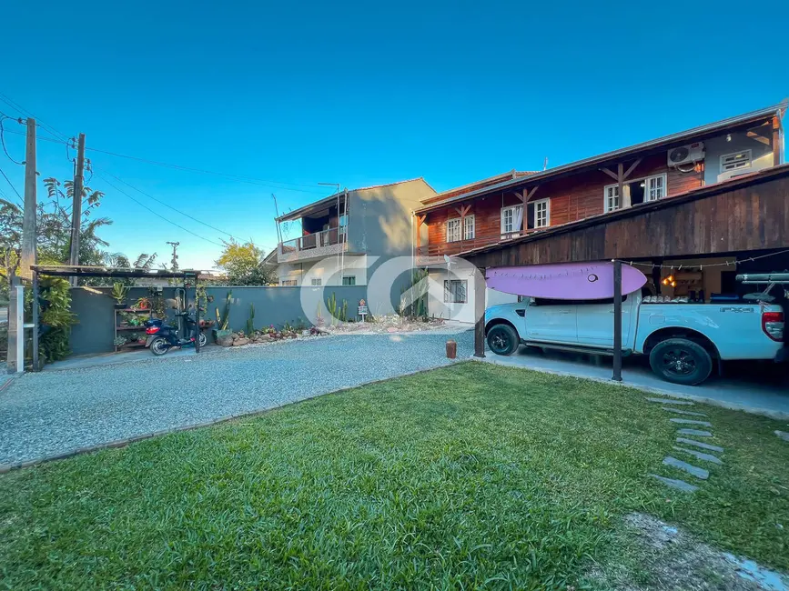 Foto 7 de Sobrado com 3 quartos à venda, 228m2 em Balneario Barra Do Sul - SC