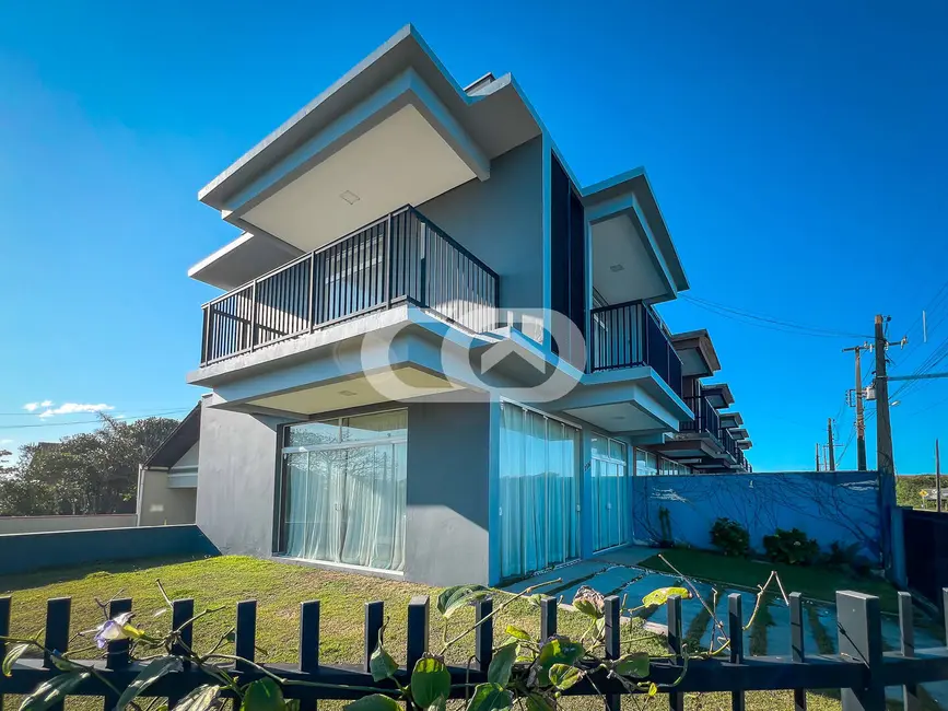 Foto 2 de Sobrado com 3 quartos à venda em Balneario Barra Do Sul - SC