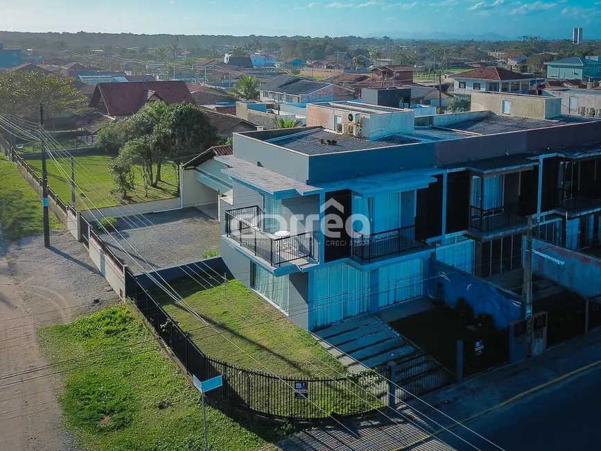 Sobrado com 3 quartos à venda em Balneario Barra Do Sul - SC - imagem 5 Foto 5 de Sobrado com 3 quartos à venda em Balneario Barra Do Sul - SC