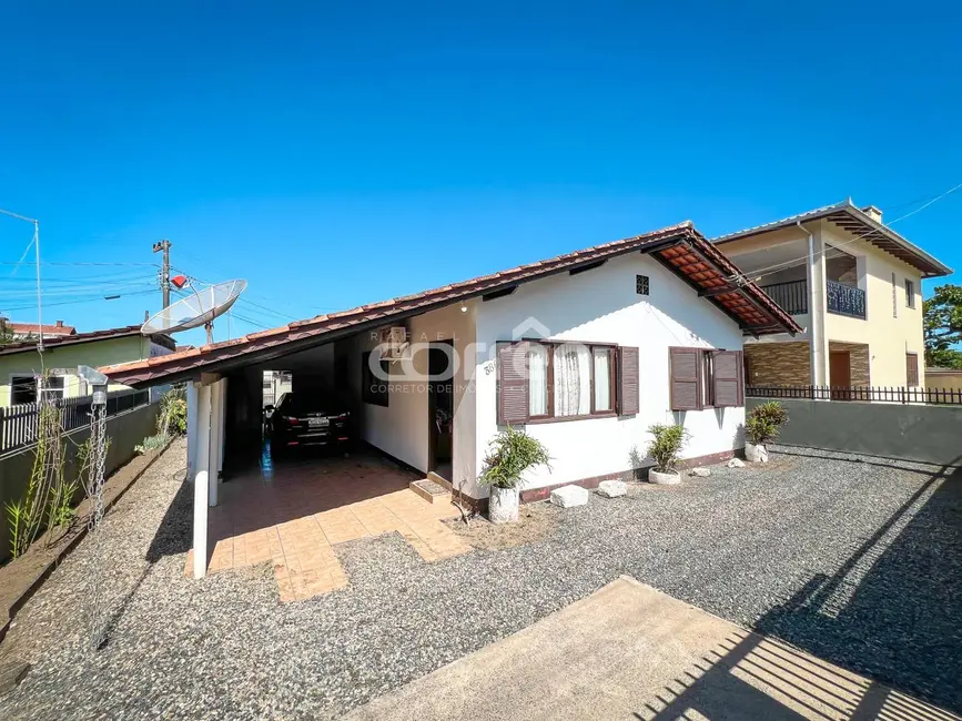 Foto 1 de Casa com 3 quartos à venda, 354m2 em Centro, Balneario Barra Do Sul - SC