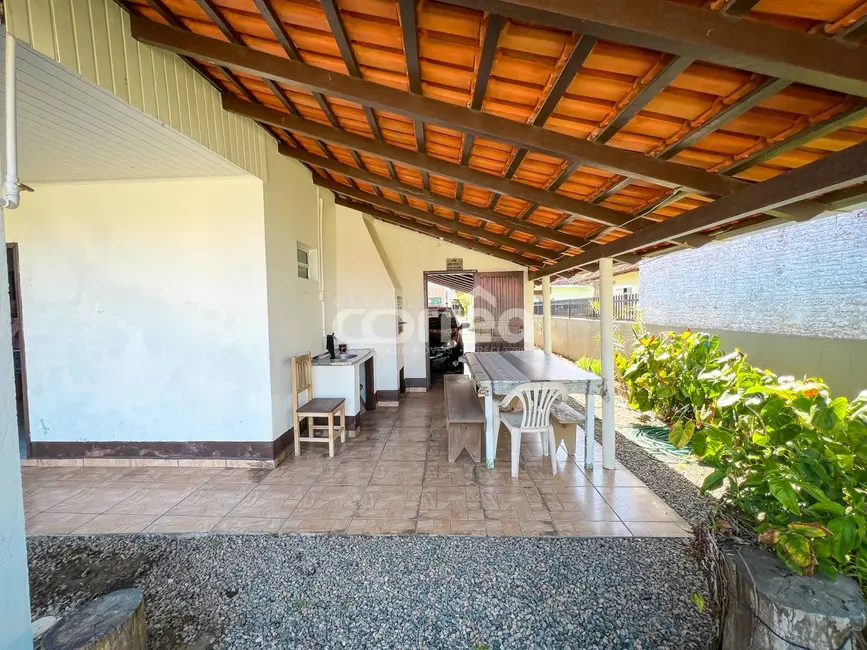 Foto 5 de Casa com 3 quartos à venda, 354m2 em Centro, Balneario Barra Do Sul - SC