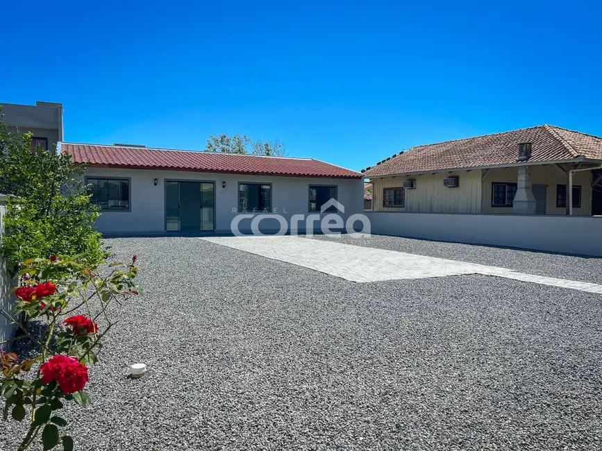 Foto 1 de Casa com 2 quartos à venda, 325m2 em Balneario Barra Do Sul - SC