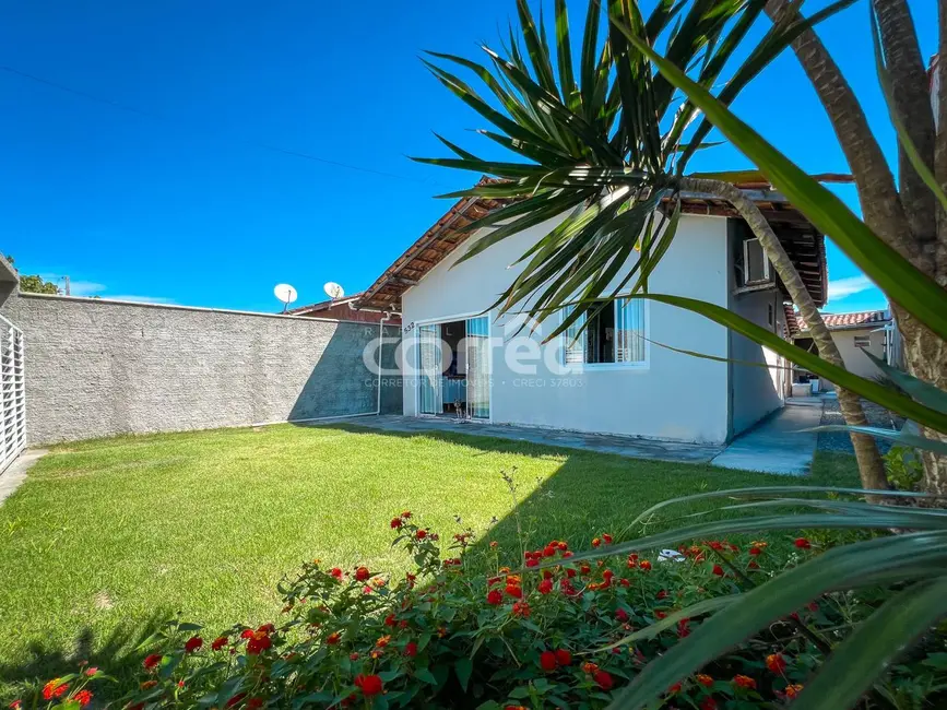 Foto 1 de Casa com 2 quartos à venda, 216m2 em Balneario Barra Do Sul - SC