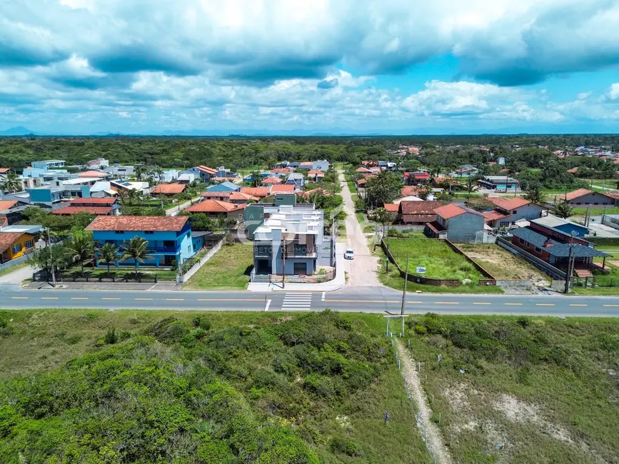 Foto 3 de Casa com 3 quartos à venda, 141m2 em Balneario Barra Do Sul - SC