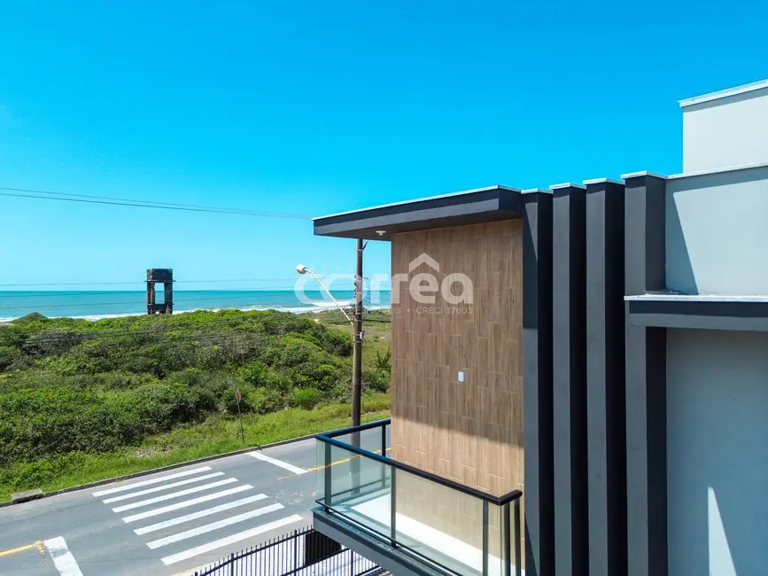 Foto 1 de Casa com 3 quartos à venda, 141m2 em Balneario Barra Do Sul - SC