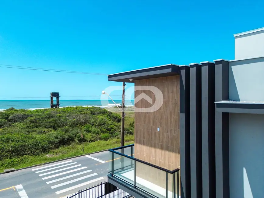Foto 1 de Casa com 3 quartos à venda, 141m2 em Balneario Barra Do Sul - SC