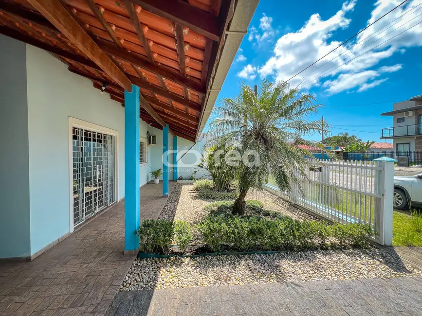 Foto 3 de Casa com 3 quartos à venda, 297m2 em Balneario Barra Do Sul - SC