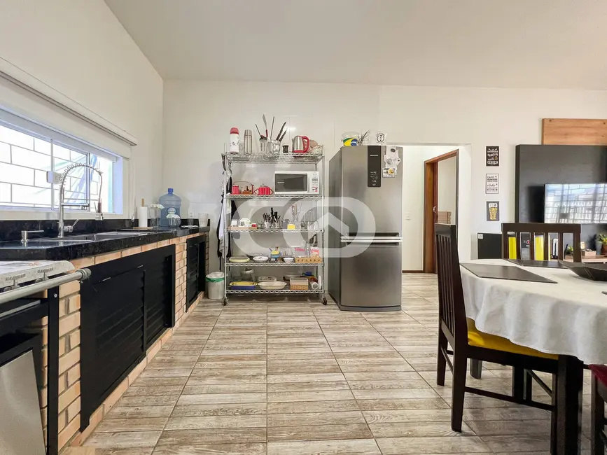 Foto 8 de Casa com 3 quartos à venda, 297m2 em Balneario Barra Do Sul - SC