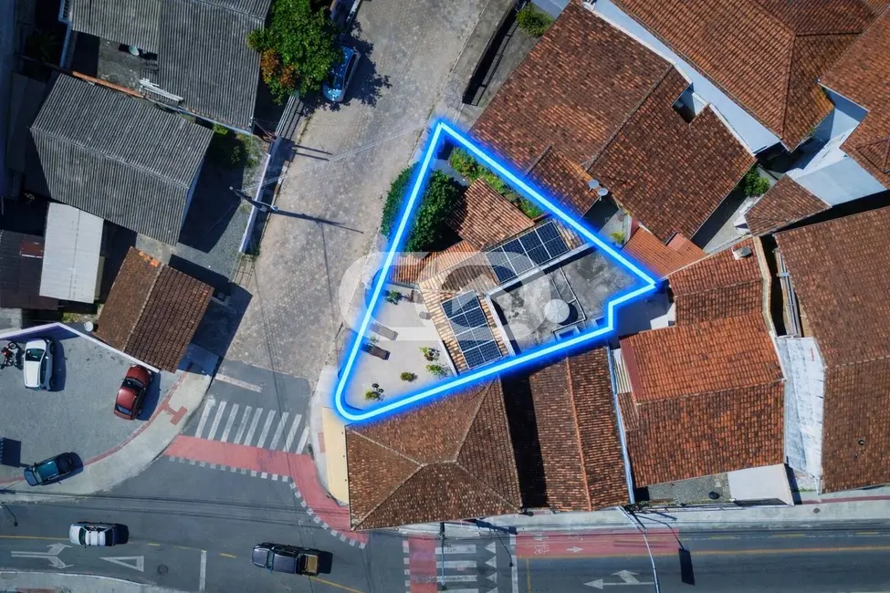 Foto 2 de Sobrado com 3 quartos à venda, 262m2 em Centro, Balneario Barra Do Sul - SC