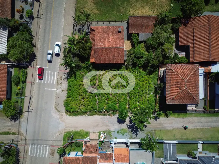 Foto 2 de Terreno / Lote à venda, 450m2 em Balneario Barra Do Sul - SC