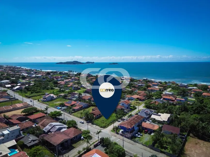 Foto 1 de Terreno / Lote à venda, 450m2 em Balneario Barra Do Sul - SC