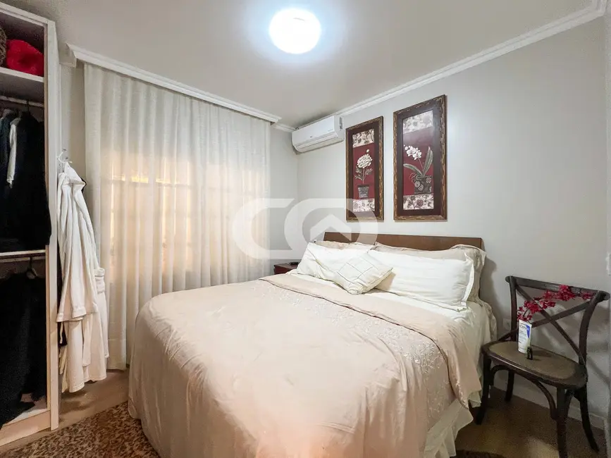 Foto 8 de Casa com 3 quartos à venda, 430m2 em Centro, Balneario Barra Do Sul - SC