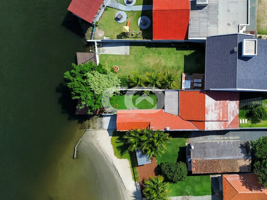 Foto 4 de Casa com 3 quartos à venda, 430m2 em Centro, Balneario Barra Do Sul - SC