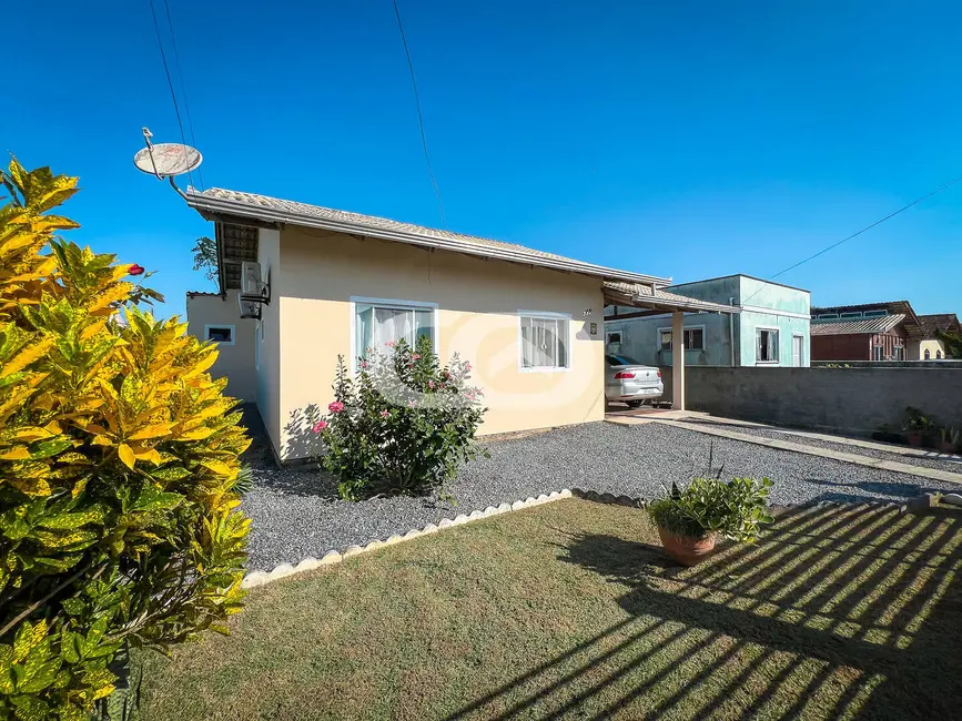 Foto 1 de Casa com 2 quartos à venda, 300m2 em Balneario Barra Do Sul - SC