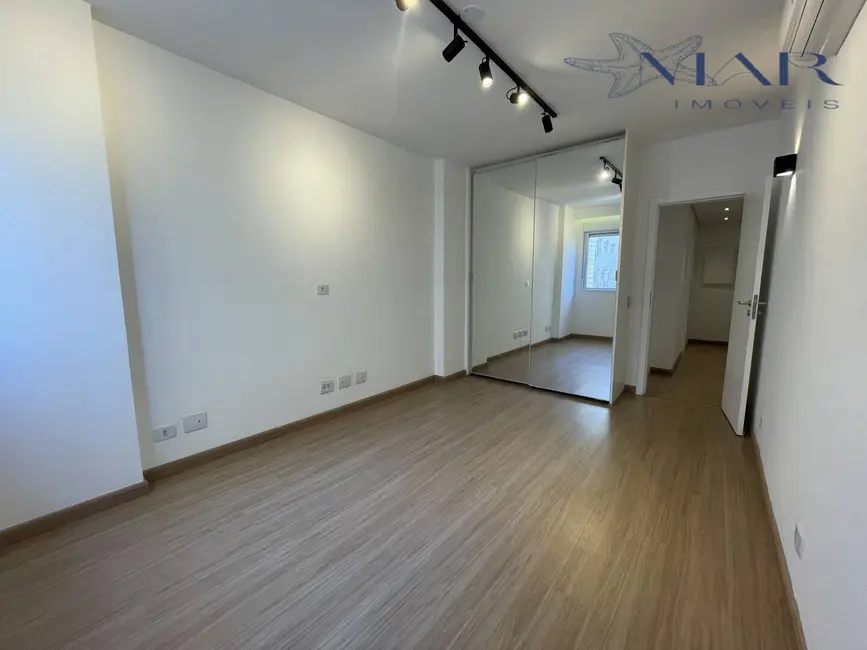 Apartamento com 3 quartos à venda e para alugar, 127m2 em Gonzaga, Santos - SP - imagem 9 Foto 9 de Apartamento com 3 quartos à venda e para alugar, 127m2 em Gonzaga, Santos - SP