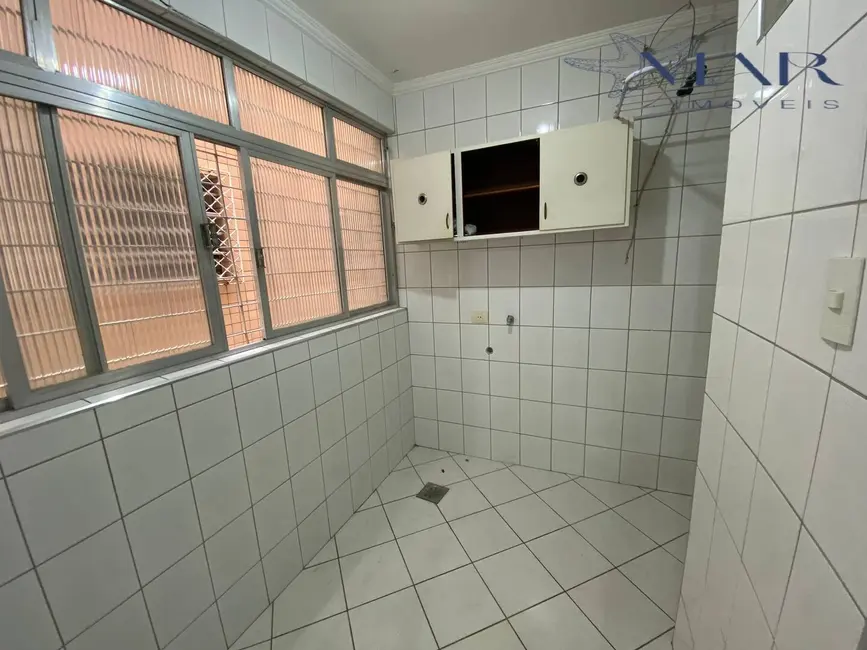 Apartamento com 3 quartos para alugar, 100m2 em Pompéia, Santos - SP - imagem 5 Foto 5 de Apartamento com 3 quartos para alugar, 100m2 em Pompéia, Santos - SP