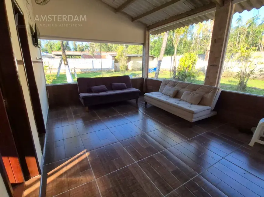 Sítio / Rancho com 6 quartos à venda, 300m2 em Bertioga - SP - imagem 8 Foto 8 de Sítio / Rancho com 6 quartos à venda, 300m2 em Bertioga - SP