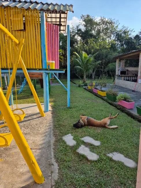 Sítio / Rancho com 6 quartos à venda, 300m2 em Bertioga - SP - imagem 4 Foto 4 de Sítio / Rancho com 6 quartos à venda, 300m2 em Bertioga - SP