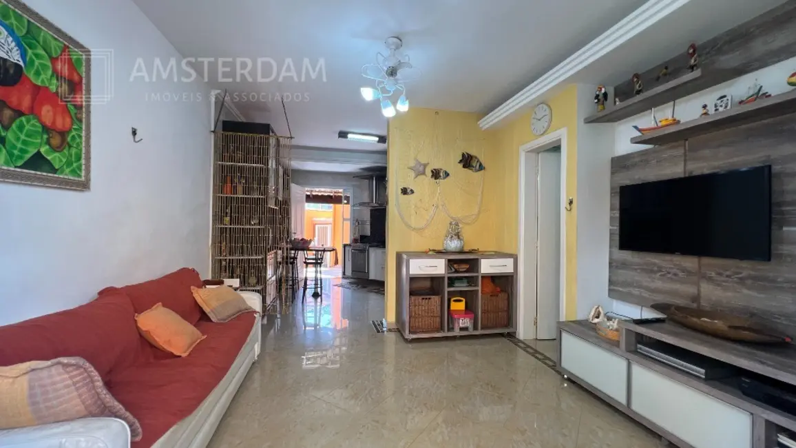 Foto 2 de Casa de Condomínio com 2 quartos à venda, 88m2 em Centro, Bertioga - SP