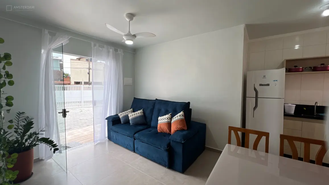 Foto 2 de Casa de Condomínio com 2 quartos para alugar, 60m2 em Centro, Bertioga - SP