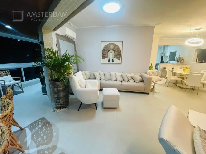 Foto 4 de Apartamento com 4 quartos à venda, 161m2 em Bertioga - SP