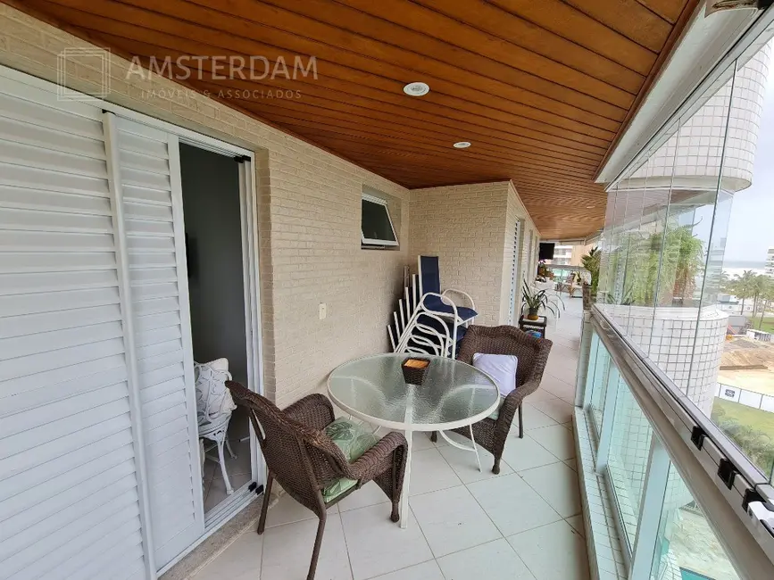 Foto 4 de Apartamento com 4 quartos à venda, 161m2 em Bertioga - SP