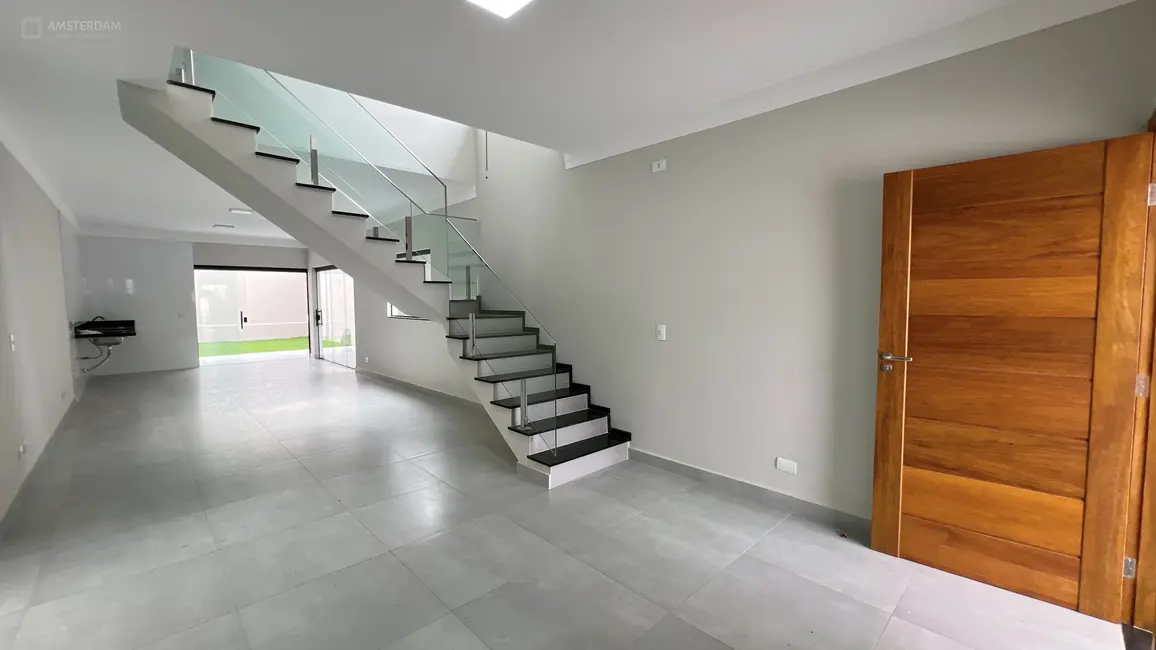 Casa com 3 quartos à venda, 165m2 em Bertioga - SP - imagem 3 Foto 3 de Casa com 3 quartos à venda, 165m2 em Bertioga - SP