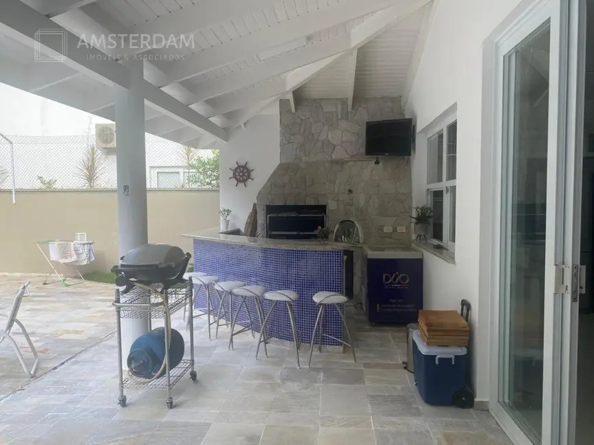 Casa de Condomínio com 5 quartos à venda, 500m2 em Bertioga - SP - imagem 4 Foto 4 de Casa de Condomínio com 5 quartos à venda, 500m2 em Bertioga - SP