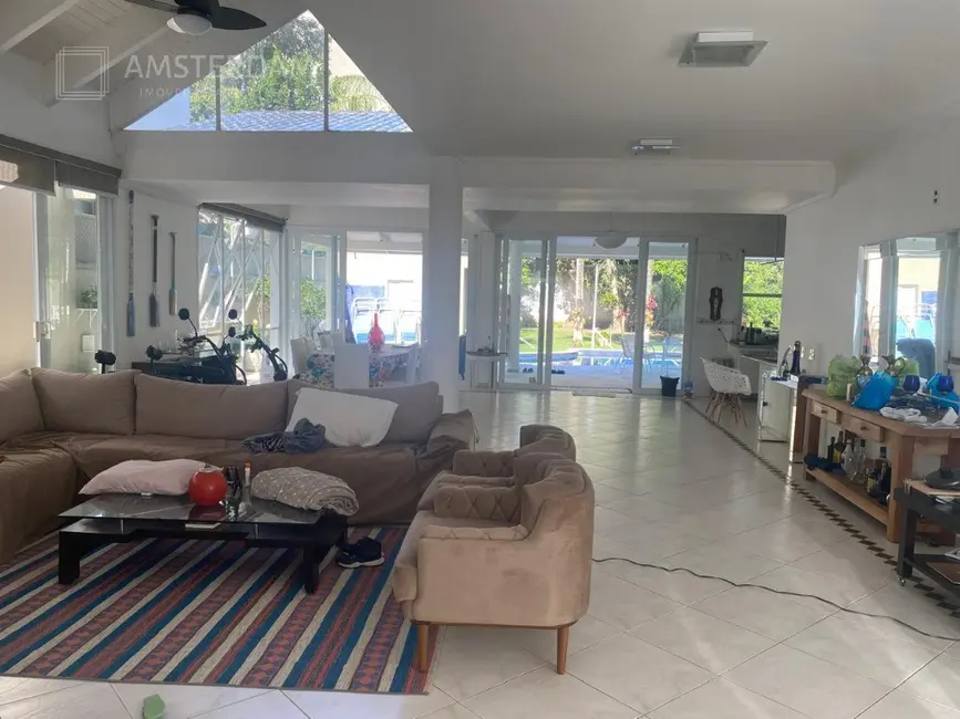 Casa de Condomínio com 5 quartos à venda, 500m2 em Bertioga - SP - imagem 7 Foto 7 de Casa de Condomínio com 5 quartos à venda, 500m2 em Bertioga - SP