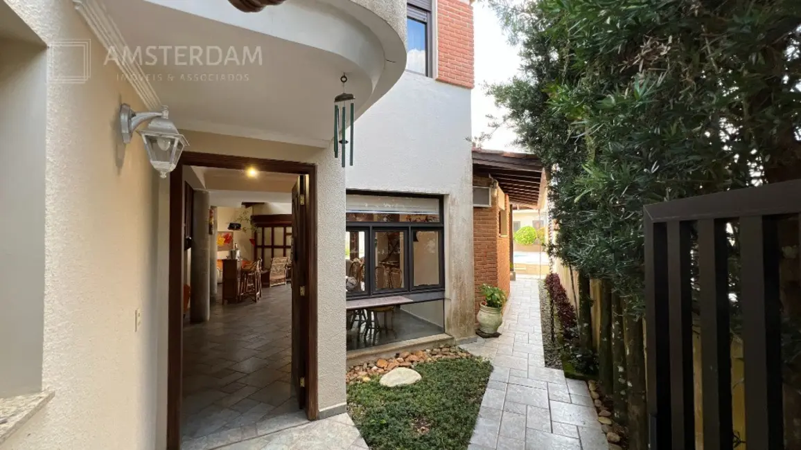 Casa de Condomínio com 5 quartos à venda, 298m2 em Bertioga - SP - imagem 5 Foto 5 de Casa de Condomínio com 5 quartos à venda, 298m2 em Bertioga - SP