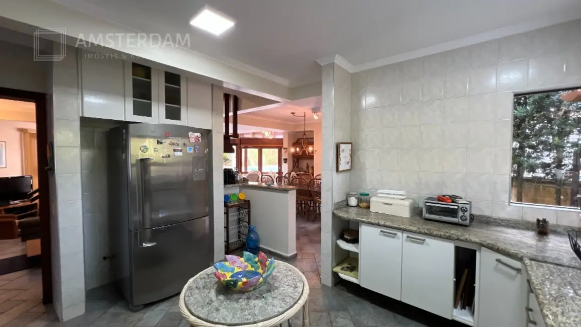 Casa de Condomínio com 5 quartos à venda, 298m2 em Bertioga - SP - imagem 8 Foto 8 de Casa de Condomínio com 5 quartos à venda, 298m2 em Bertioga - SP