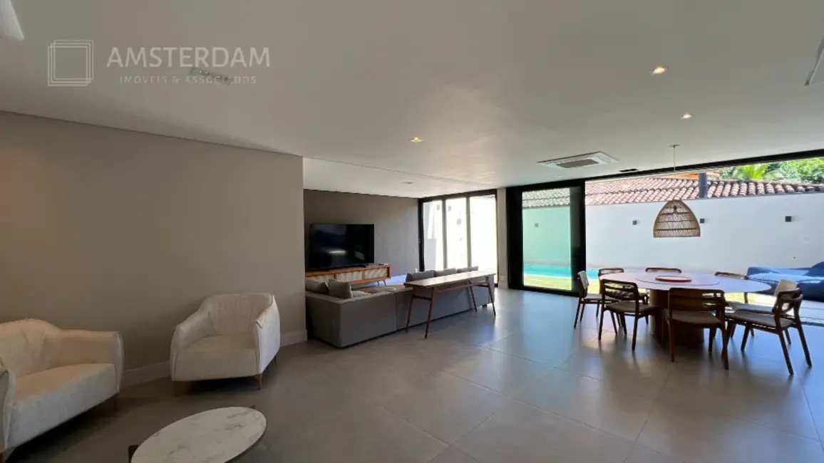 Foto 2 de Casa de Condomínio com 4 quartos à venda, 220m2 em Sao Sebastiao - SP