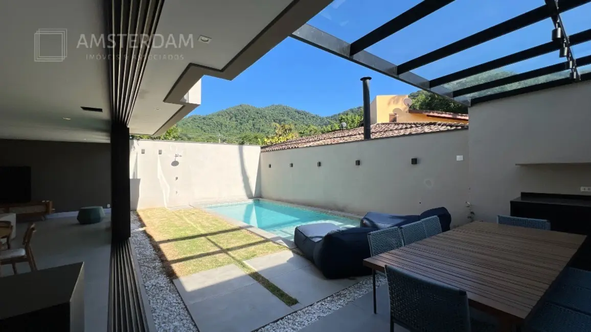 Foto 8 de Casa de Condomínio com 4 quartos à venda, 220m2 em Sao Sebastiao - SP